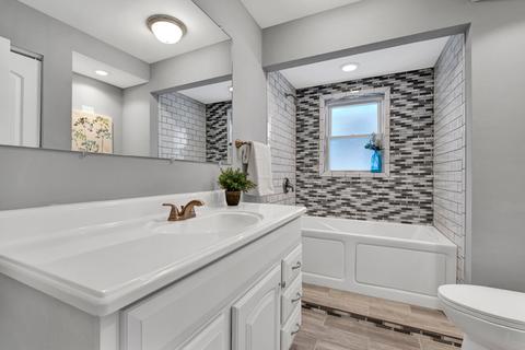 910 Hickory Ln, Naperville, IL 60540 photo 29