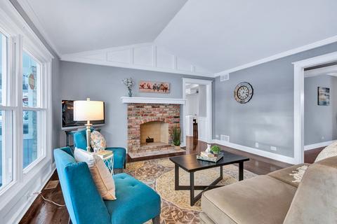 910 Hickory Ln, Naperville, IL 60540 photo 19