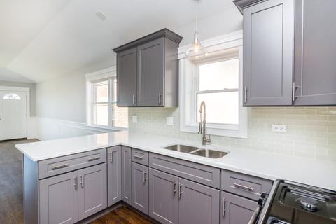 7432 W 64th Pl, Summit, IL 60501 photo 2