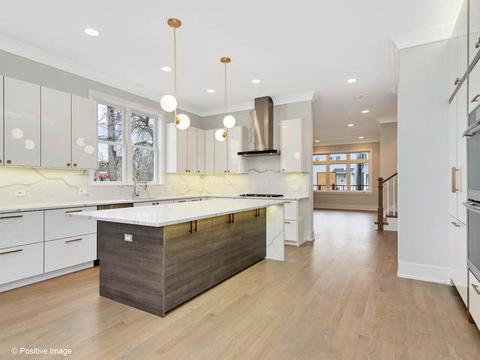 2429 N Artesian Ave, Chicago, IL 60647 photo 9