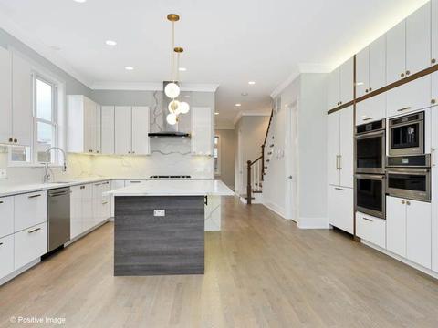 2429 N Artesian Ave, Chicago, IL 60647 photo 11