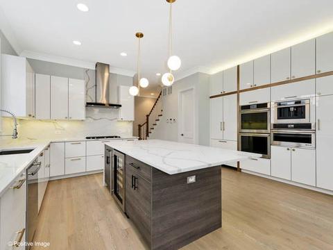 2429 N Artesian Ave, Chicago, IL 60647 photo 12