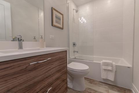2429 N Artesian Ave, Chicago, IL 60647 photo 39
