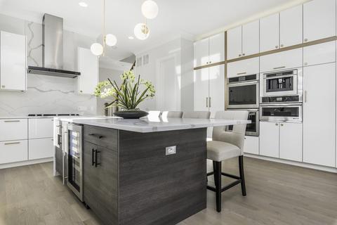 2429 N Artesian Ave, Chicago, IL 60647 photo 8