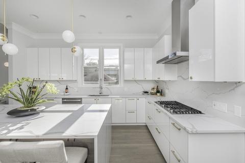 2429 N Artesian Ave, Chicago, IL 60647 photo 7