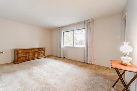 735 E Devon Ave, Roselle, IL 60172 photo 13