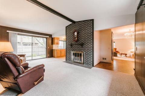 735 E Devon Ave, Roselle, IL 60172 photo 10