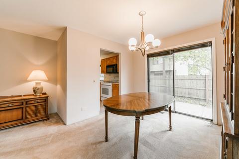 735 E Devon Ave, Roselle, IL 60172 photo 4