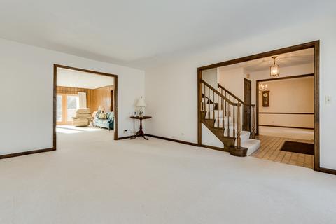 2214 Barger Ct, Wheaton, IL 60189 photo 6