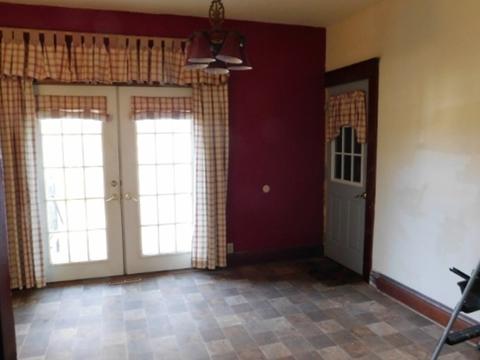 303 E North St, Creston, IL 60113 photo 3