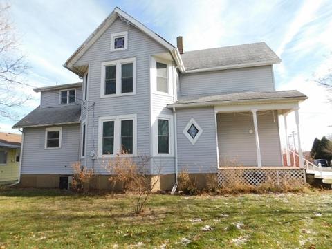 303 E North St, Creston, IL 60113 photo 2