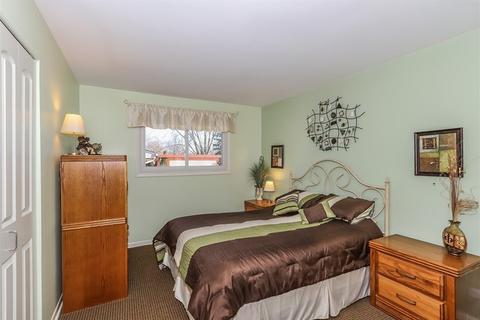 681 Catalpa Ln, Bartlett, IL 60103 photo 17