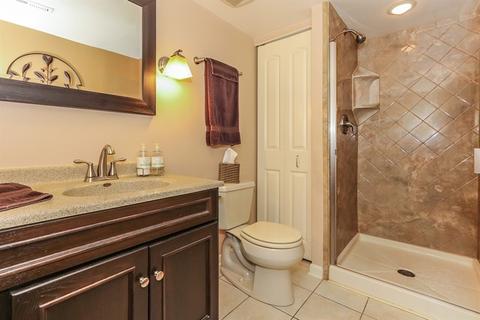 681 Catalpa Ln, Bartlett, IL 60103 photo 15