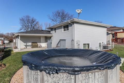 681 Catalpa Ln, Bartlett, IL 60103 photo 25