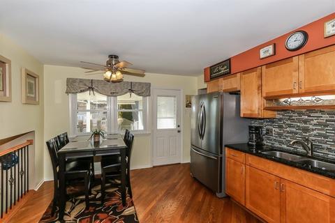 681 Catalpa Ln, Bartlett, IL 60103 photo 9
