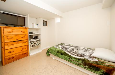 8024 S Kolin Ave, Chicago, IL 60652 photo 17