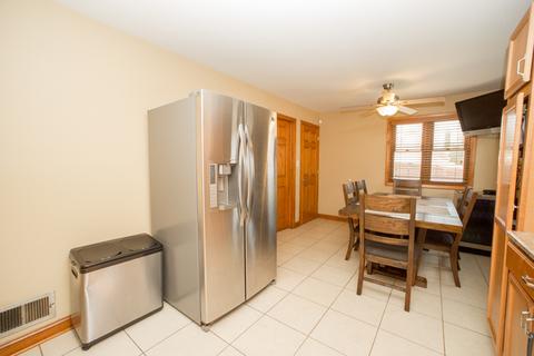 8024 S Kolin Ave, Chicago, IL 60652 photo 6