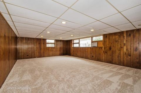 3123 Patton Dr, Des Plaines, IL 60018 photo 9