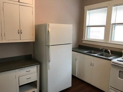 919 Cedar Ave, Elgin, IL 60120 photo 5