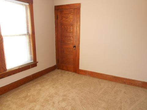 919 Cedar Ave, Elgin, IL 60120 photo 8
