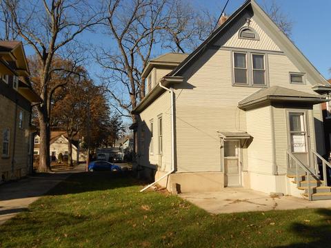919 Cedar Ave, Elgin, IL 60120 photo 10