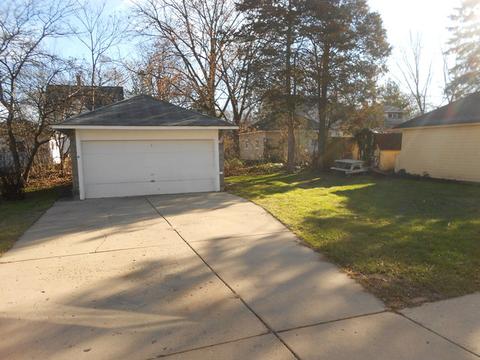 919 Cedar Ave, Elgin, IL 60120 photo 11
