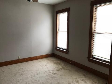 919 Cedar Ave, Elgin, IL 60120 photo 3