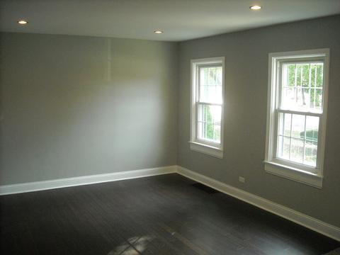 2769 Maple St, Des Plaines, IL 60018 photo 2