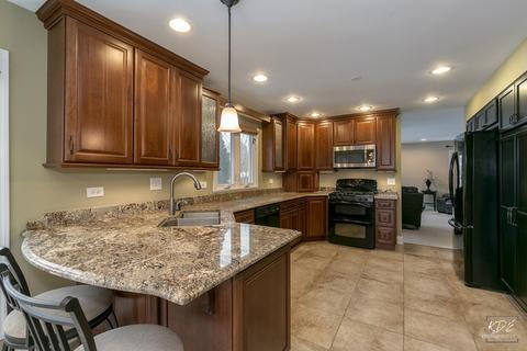 1410 Fox Chase Ct, Bartlett, IL 60103 photo 8