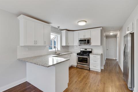 741 Mccarthy St, Lemont, IL 60439 photo 2