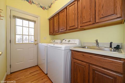 1044 Hudson Ct, Bartlett, IL 60103 photo 24