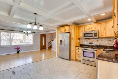 8931 Windsor Ln, Bridgeview, IL 60455 photo 10