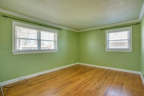 8931 Windsor Ln, Bridgeview, IL 60455 photo 12