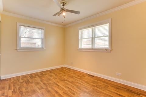 8931 Windsor Ln, Bridgeview, IL 60455 photo 16