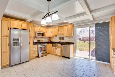 8931 Windsor Ln, Bridgeview, IL 60455 photo 8