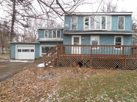 21 Lawrence Dr, Kankakee, IL 60901 photo 4