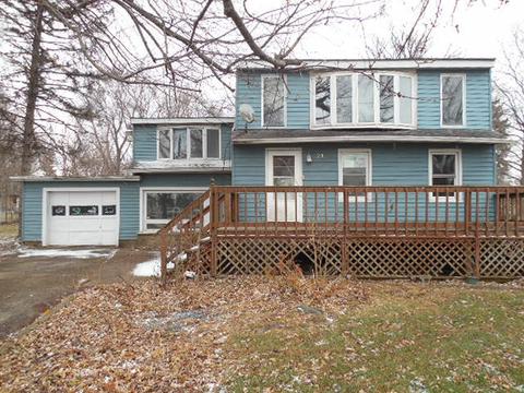 21 Lawrence Dr, Kankakee, IL 60901 photo 2