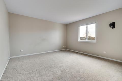 1280 Evergreen Ln, Elgin, IL 60123 photo 17