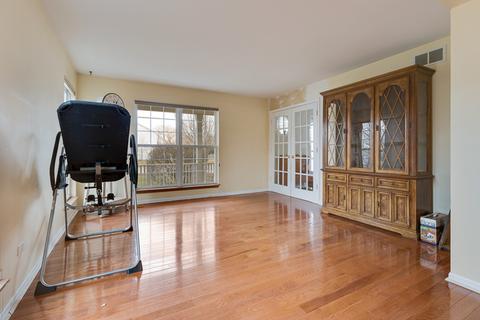 1280 Evergreen Ln, Elgin, IL 60123 photo 5