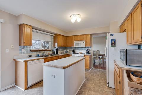1280 Evergreen Ln, Elgin, IL 60123 photo 7