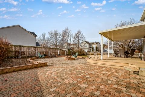 1280 Evergreen Ln, Elgin, IL 60123 photo 27