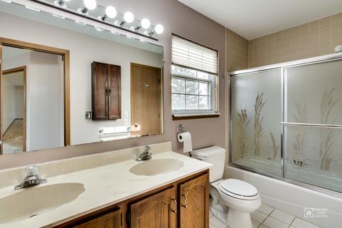 363 Pearson Cir, Naperville, IL 60563 photo 25