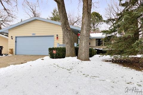 910 Royal Dr, Mchenry, IL 60050 photo 2