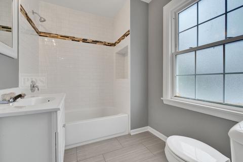 994 S 2nd Ave, Des Plaines, IL 60016 photo 20