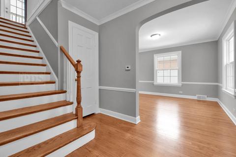 994 S 2nd Ave, Des Plaines, IL 60016 photo 2
