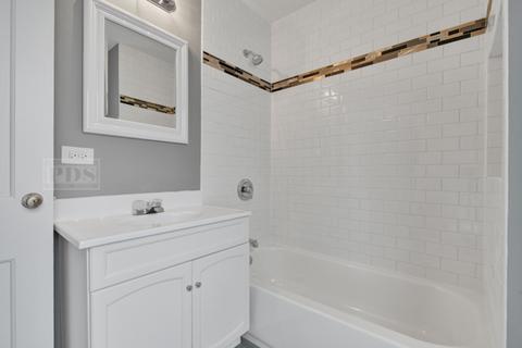 994 S 2nd Ave, Des Plaines, IL 60016 photo 21