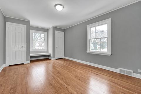 994 S 2nd Ave, Des Plaines, IL 60016 photo 22
