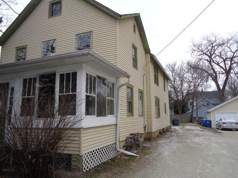 430 Jackson St, Aurora, IL 60505 photo 2