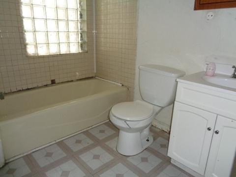 430 Jackson St, Aurora, IL 60505 photo 9