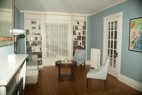 1010 Forest Ave, Evanston, IL 60202 photo 6